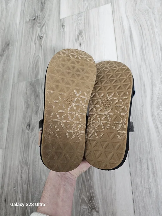 Teva Men's Black Sandals with Blue, Gray, and Pink Straps Sz 9 - Picture 6 of 8